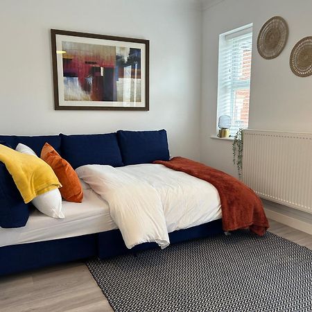 The Town House, Whole House Suitable For Contractors And Families Маркет-Харборо Экстерьер фото