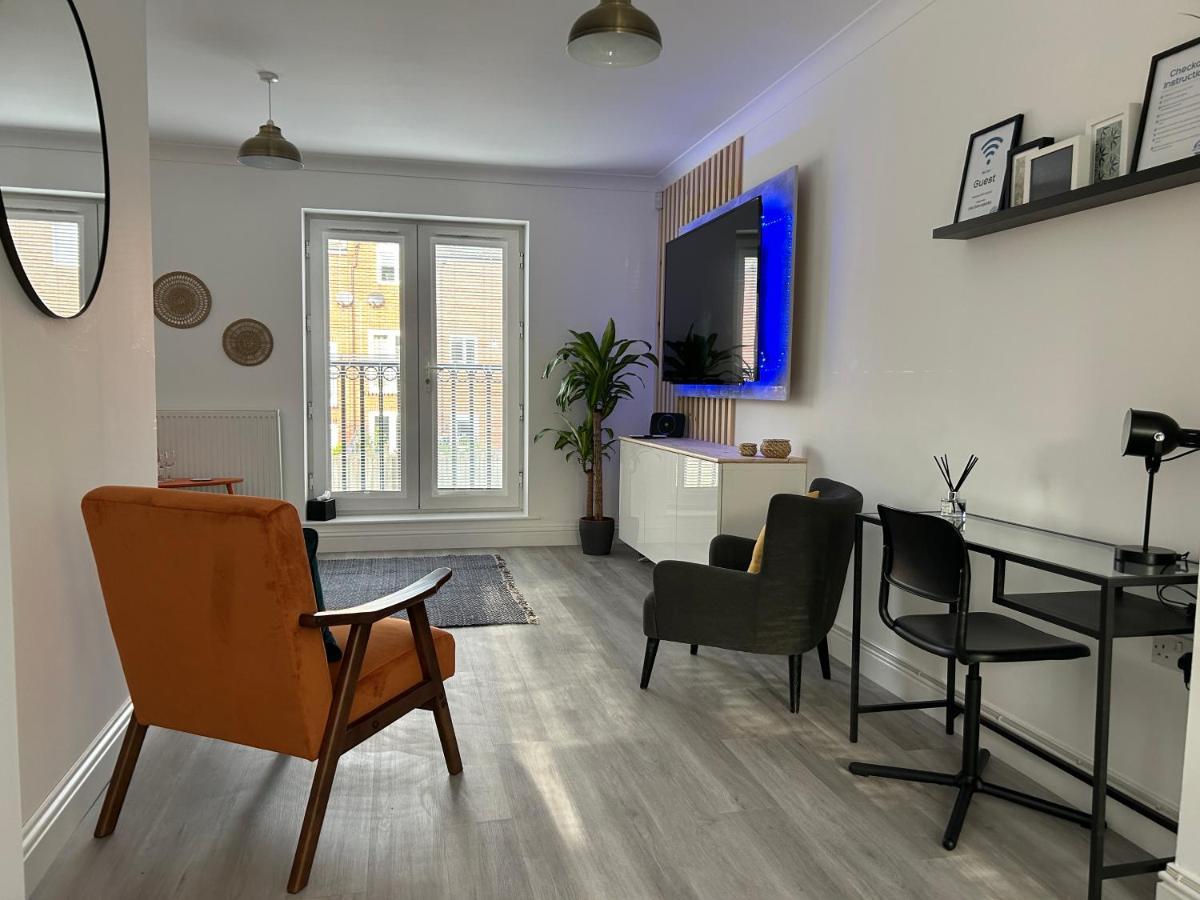 The Town House, Whole House Suitable For Contractors And Families Маркет-Харборо Экстерьер фото
